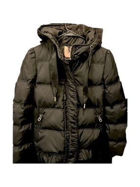 Juicy Couture down and feather hooded puffer size P(xs) Made in China